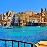 Exquisite Seafront In Spinola Bay St Julians 아파트 *