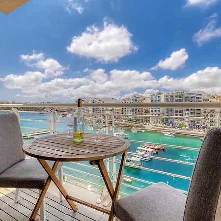 Exquisite Seafront In Spinola Bay St Julians 아파트 *
