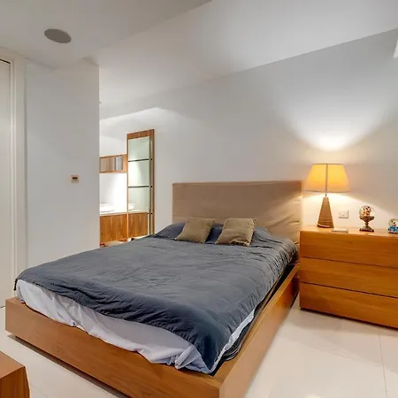 Exquisite Seafront In Spinola Bay St Julians * San Julián