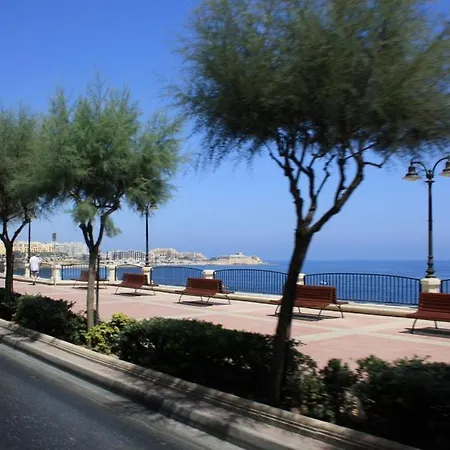 Exquisite Seafront In Spinola Bay St Julians Apartamento