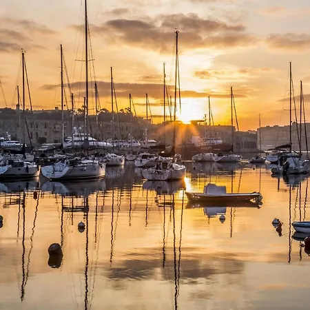 Exquisite Seafront In Spinola Bay St Julians * San Julián