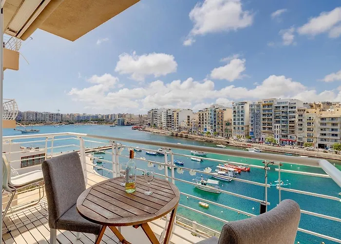 Exquisite Seafront In Spinola Bay St Julians Daire Saint Julian's