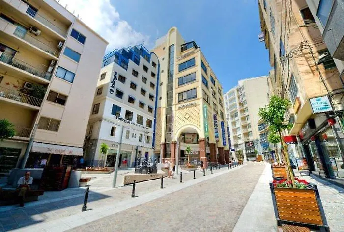 Exquisite Seafront In Spinola Bay St Julians Daire