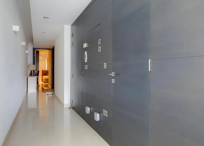 Daire Exquisite Seafront In Spinola Bay St Julians *