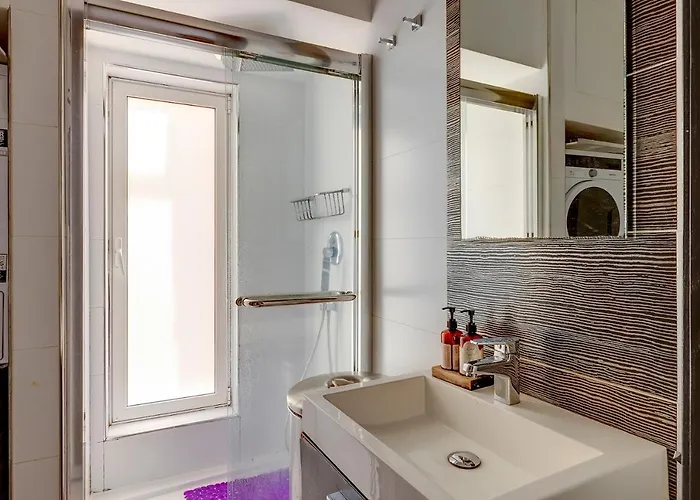 Exquisite Seafront In Spinola Bay St Julians *